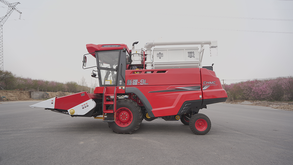 DB真人2023款4YZL-5(G4)自走式玉米籽粒联合收获机